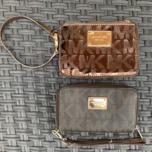 Michael Kors Wristlet DUO